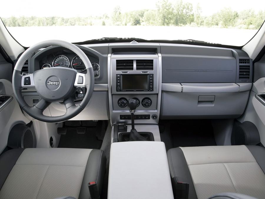  Jeep Cherokee Limited CRD 2007 года  (фото 26 из 30)